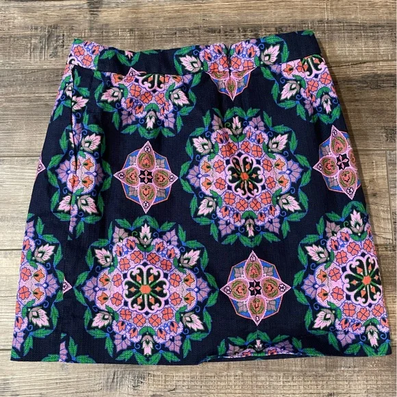 LIKE NEW J Crew pink green floral embroidered skirt size 2 - Picture 2 of 3